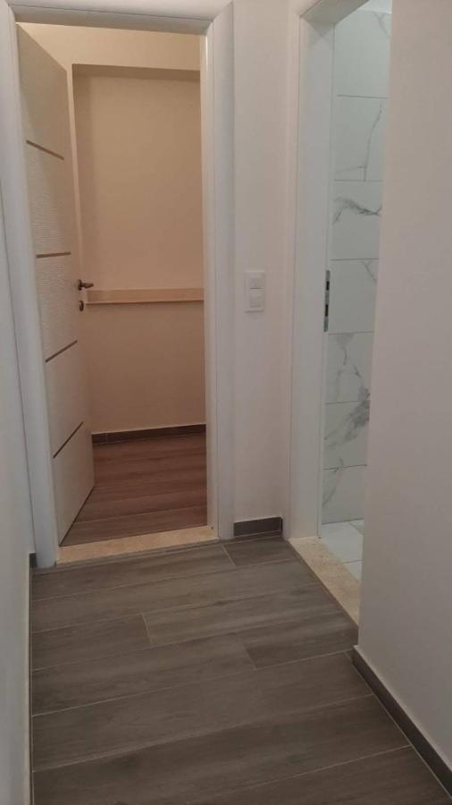 Apartmani Ivica Martic Duće Екстериор снимка