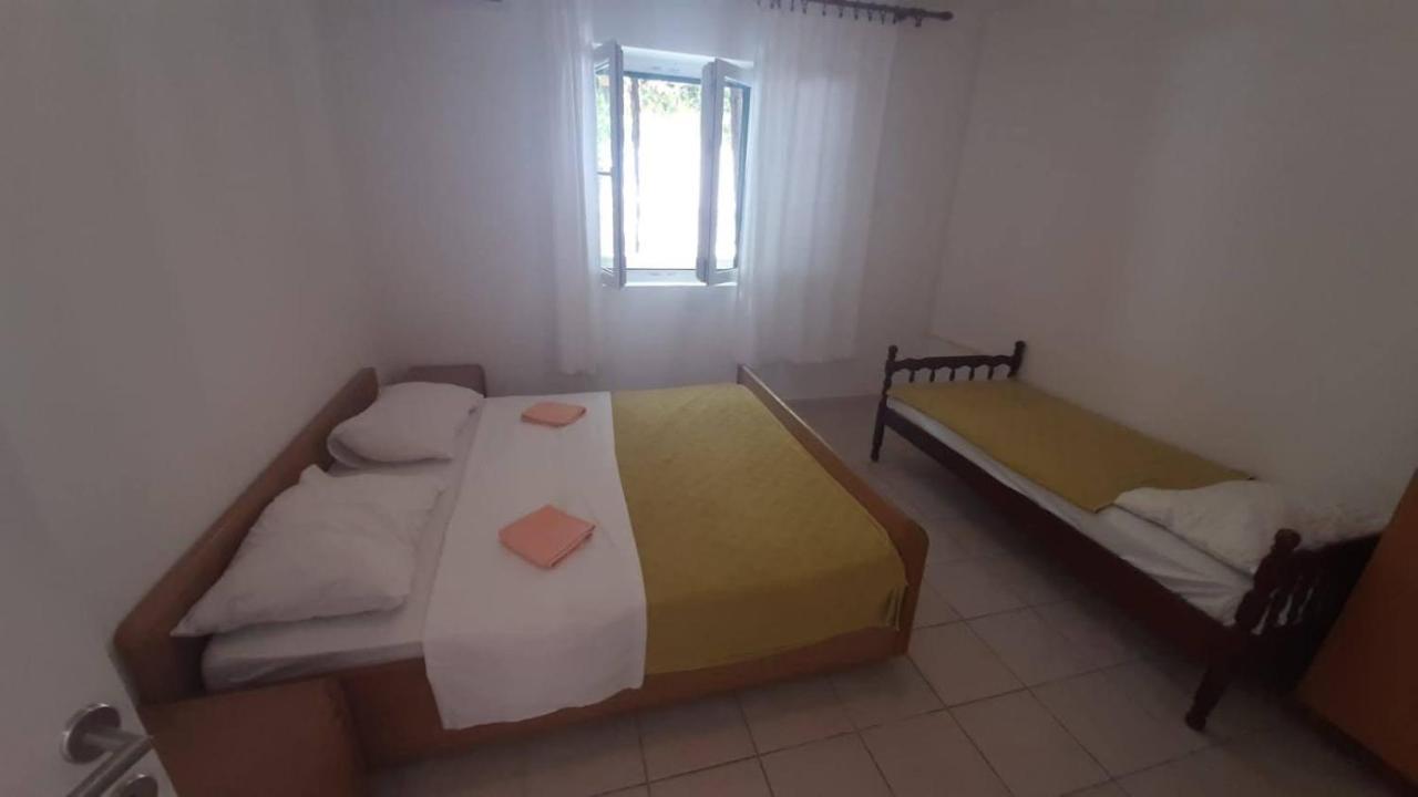 Apartmani Ivica Martic Duće Екстериор снимка