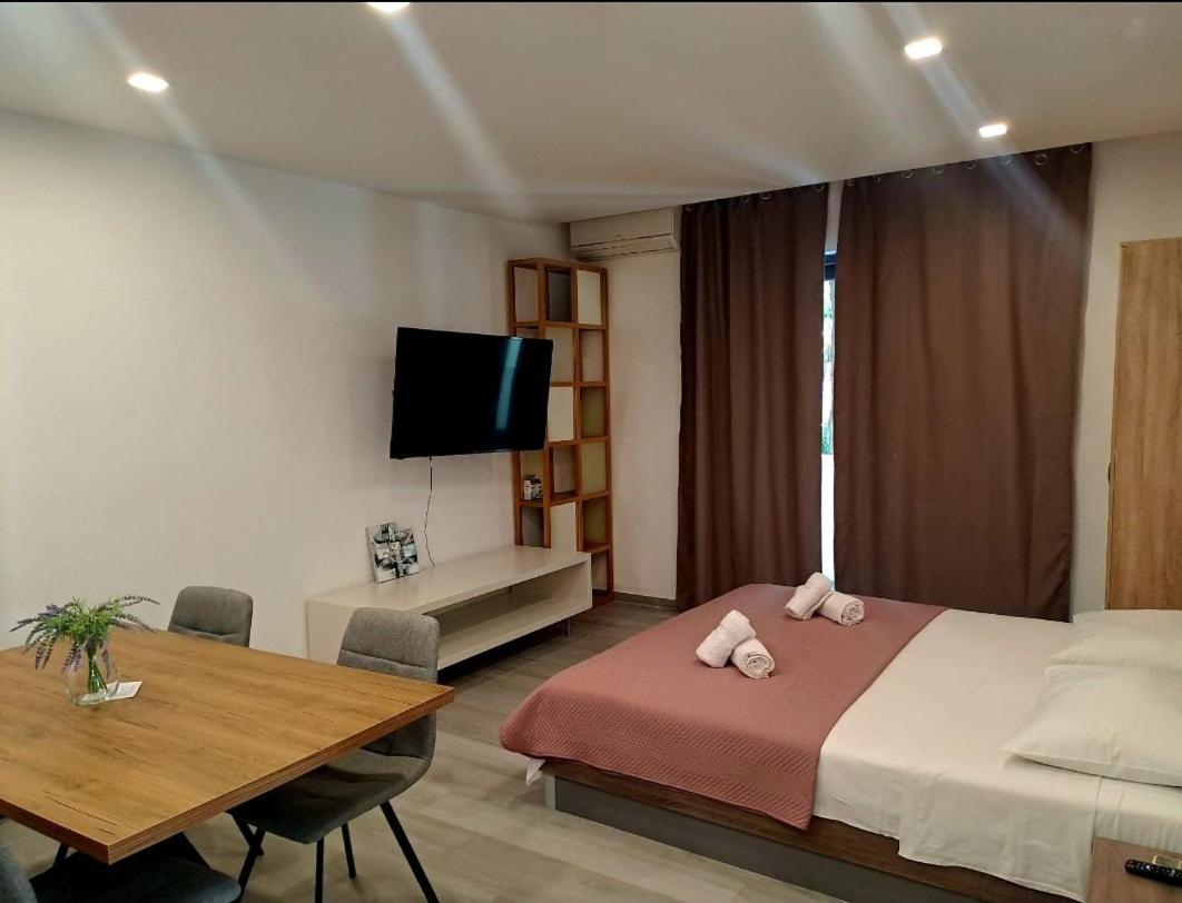 Apartmani Ivica Martic Duće Екстериор снимка